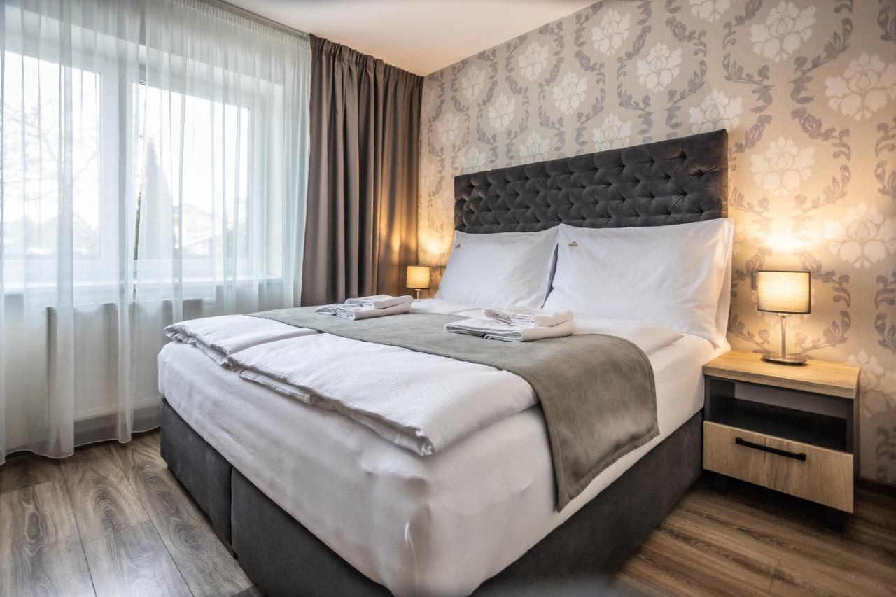 Hotel Demanova Apartments - Dependance ลิฟตอฟสกีมิคูลาช ภายนอก รูปภาพ