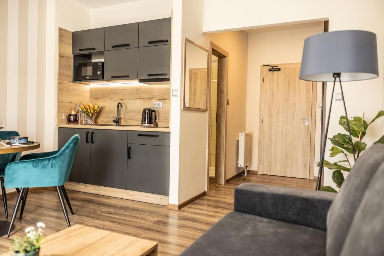 Hotel Demanova Apartments - Dependance ลิฟตอฟสกีมิคูลาช ภายนอก รูปภาพ