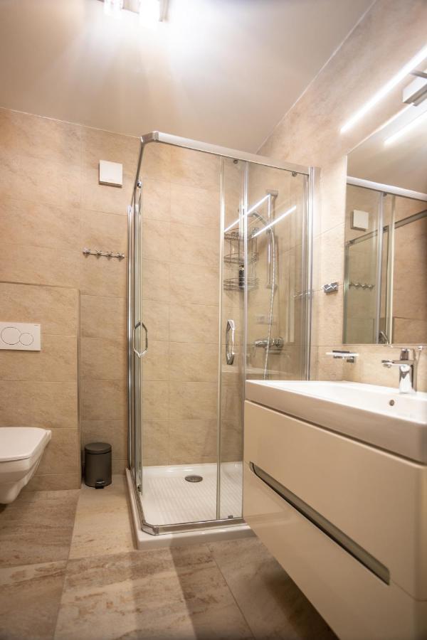 Hotel Demanova Apartments - Dependance ลิฟตอฟสกีมิคูลาช ภายนอก รูปภาพ
