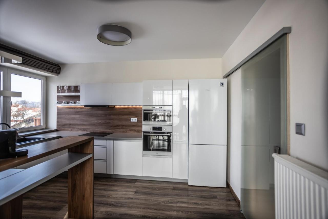 Hotel Demanova Apartments - Dependance ลิฟตอฟสกีมิคูลาช ภายนอก รูปภาพ